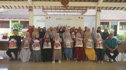 PELATIHAN PEMBUATAN HANTARAN